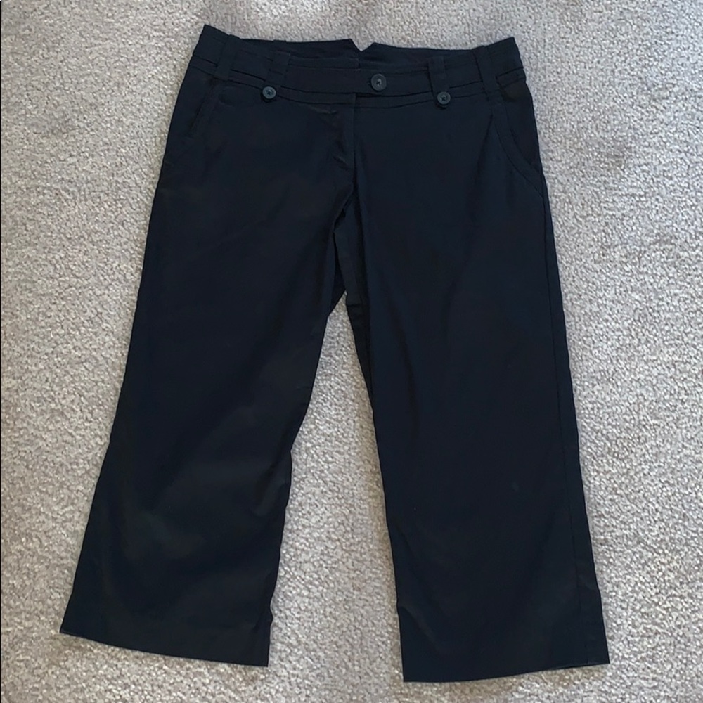 H&M Black Capris Pants Size 8